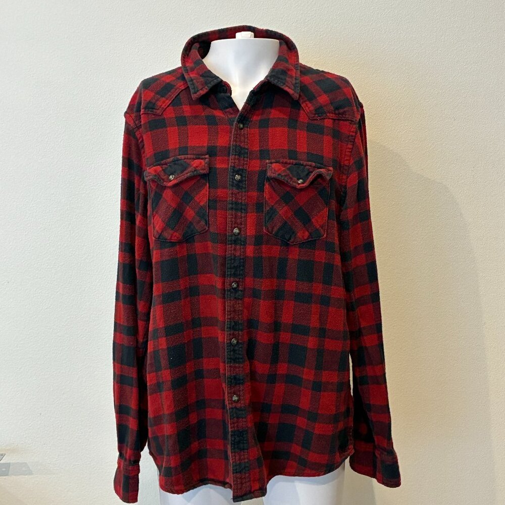 VTG American Eagle Outfitters Mens Flannel Pearl Snap Shirt XL Red Plaid Cabin